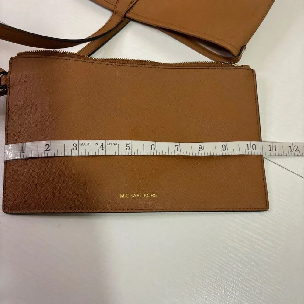 Michael Kors Tote Bag With Zip Clutch Saige Reversible Medium Shoulder Bag - Picture 8 of 9